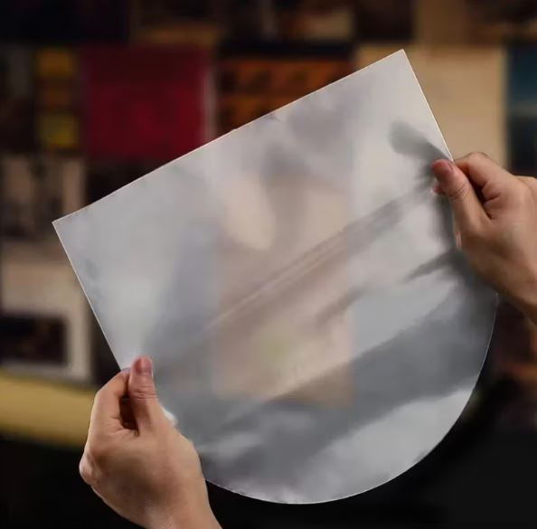 FUNDAS ANTIESTÁTICAS TRANSPARENTES CON LADO REDONDO PARA DISCOS 12" LP (50 pzas.)