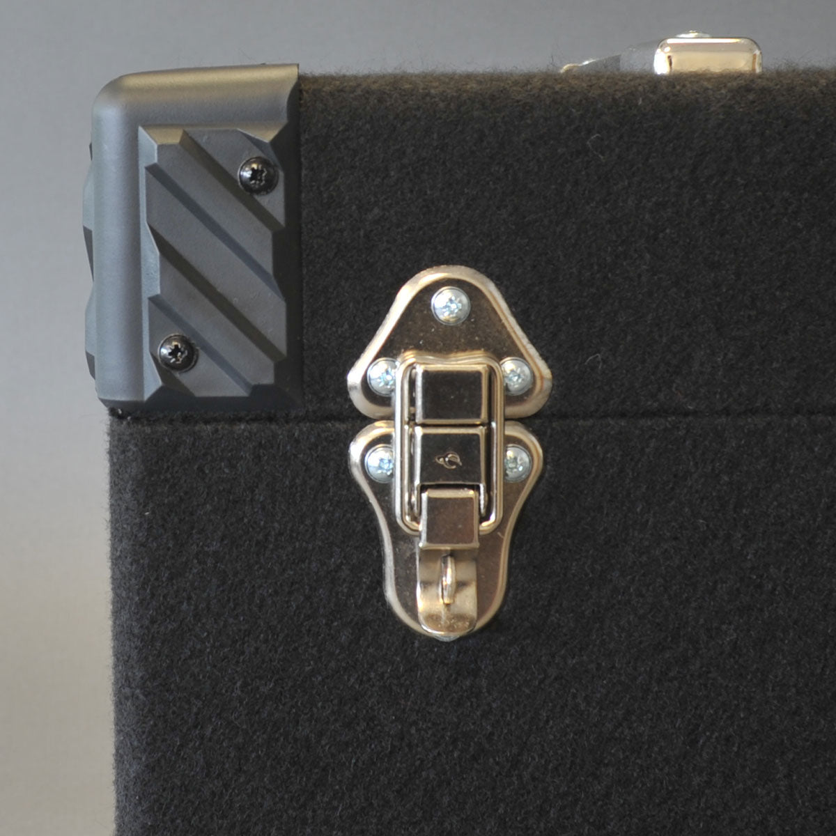 HOLZKISTEN MIT SCHWARZEM STOFF ÜBERZOGEN FÜR 100 SCHALLPLATTEN 10 ZOLL UND 78 UMDREHUNGEN