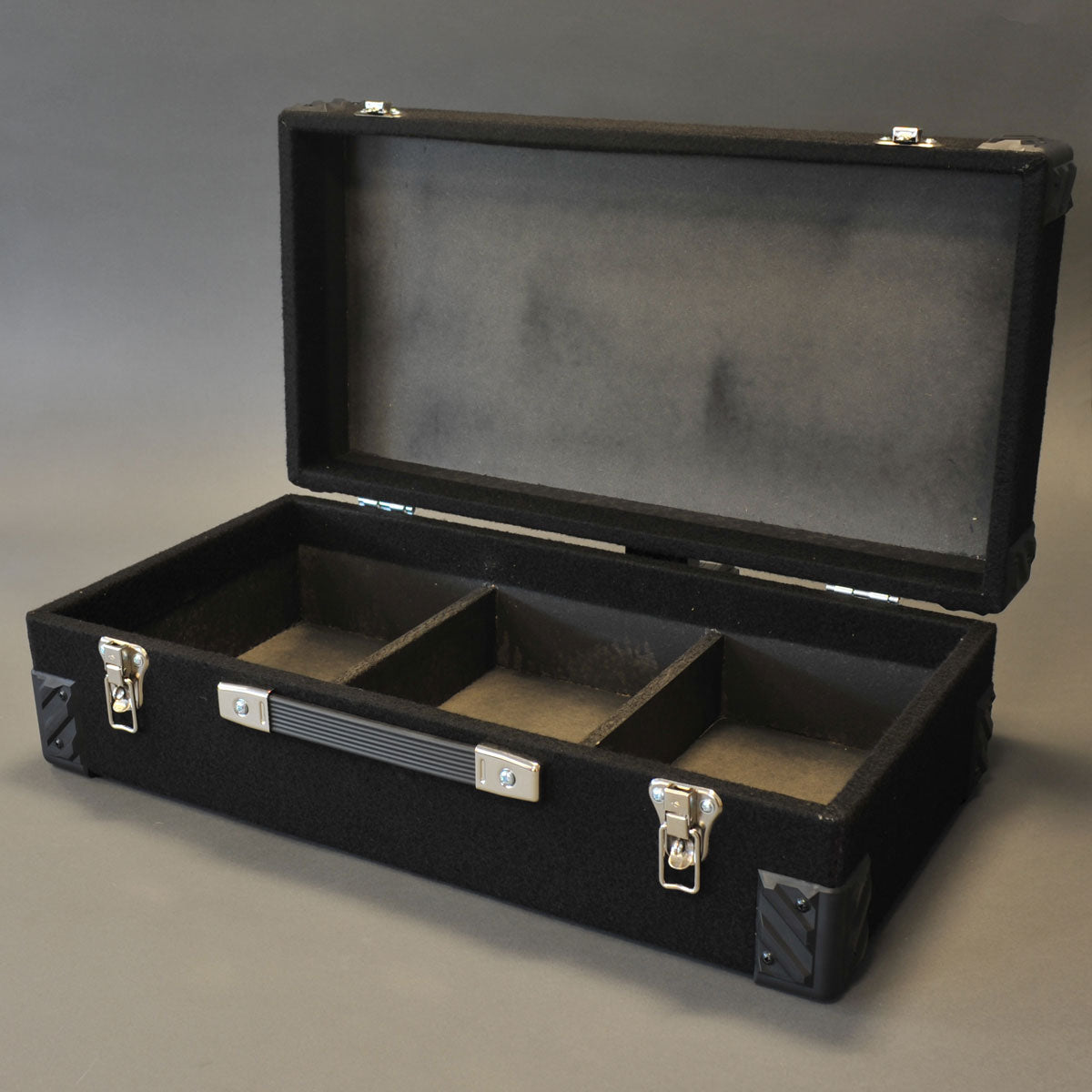 BAUL DE MADERA REVESTIDO CON TEJIDO NEGRO PARA 300 DISCOS 45 REVS 7 PULGADAS